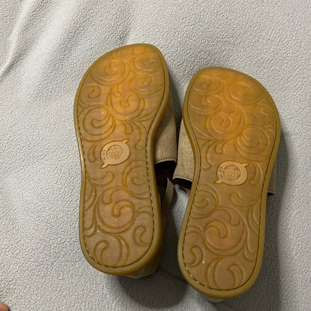COVE MODERN Camel Used Leather Open Toe Flats - Picture 5 of 6